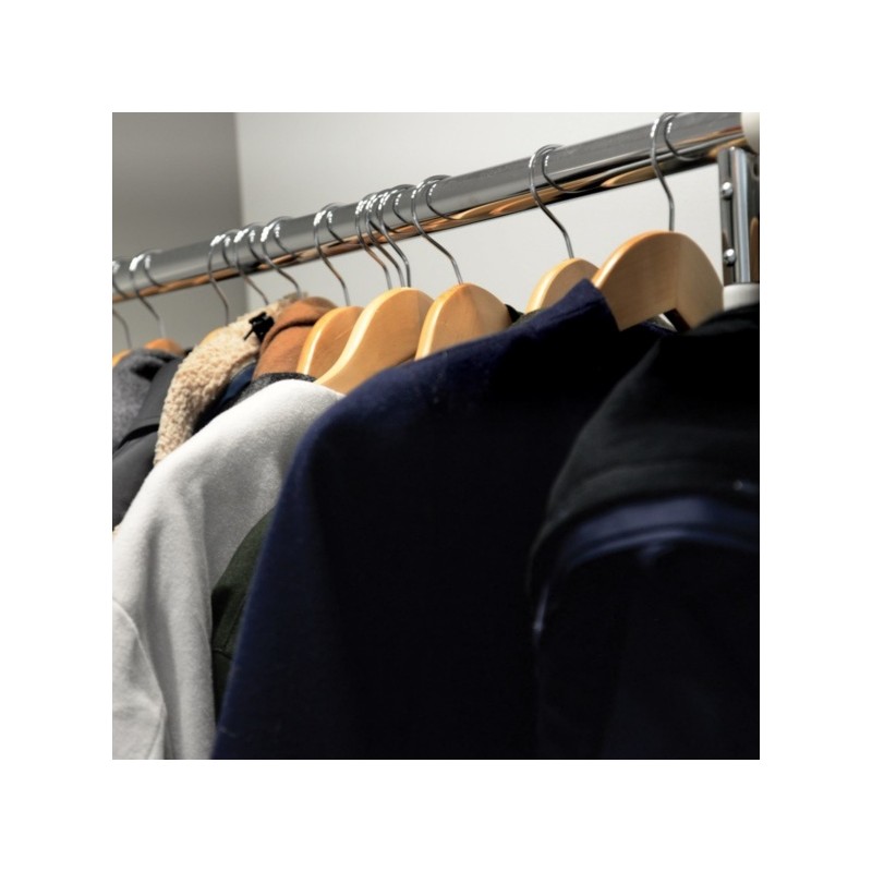 Set of 10 wooden hangers MSV