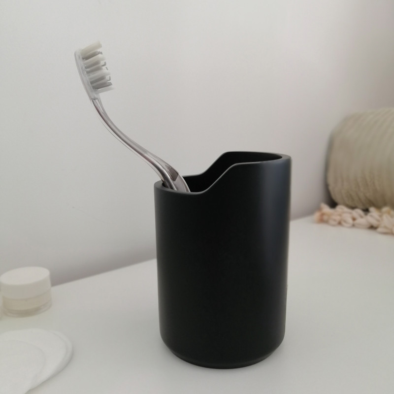 Vaso negro de poliresina SYBELLA Spirella
